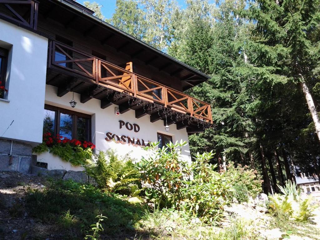 Pokoje Goscinne Pod Sosnami Karpacz Exterior foto