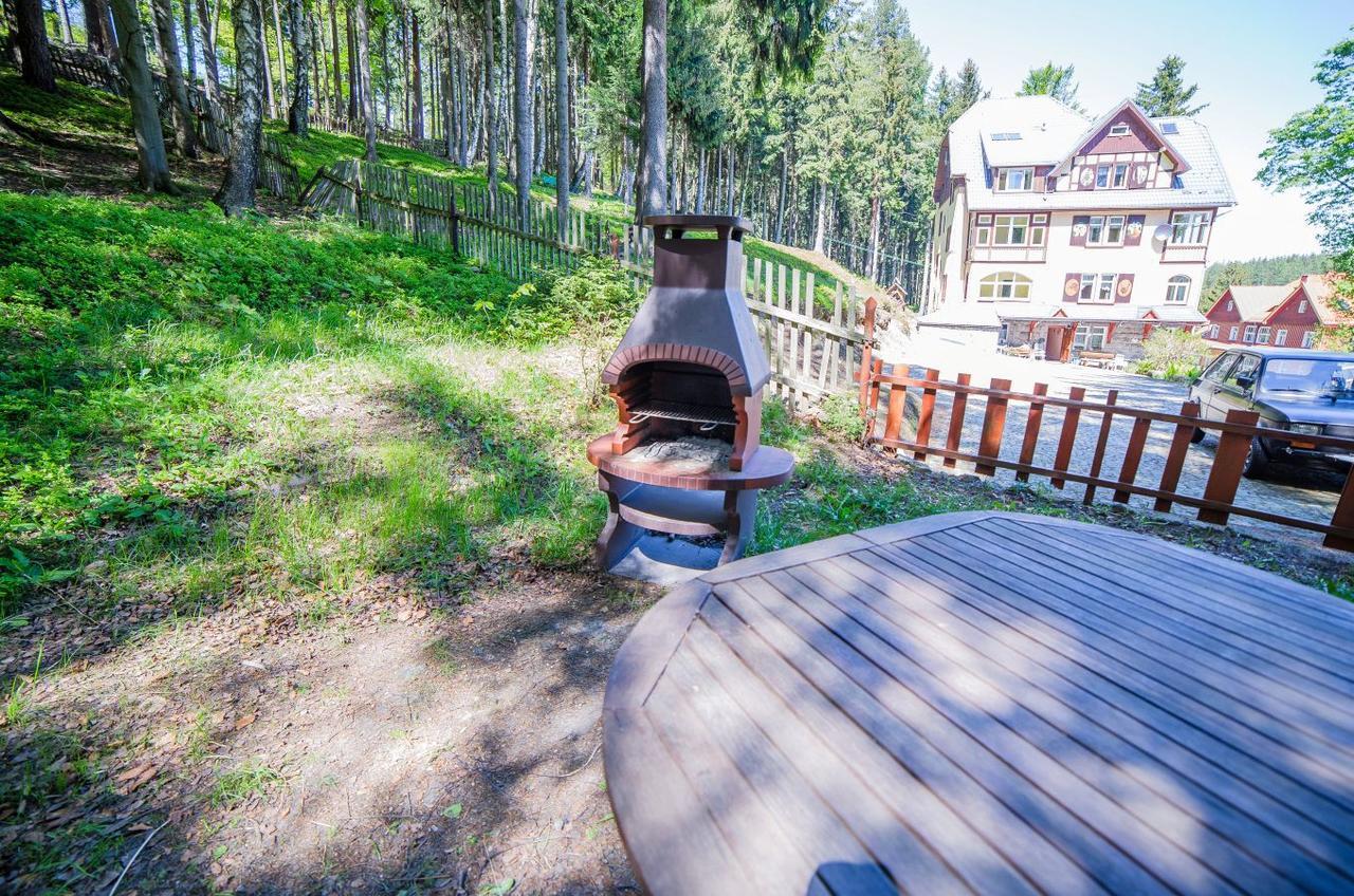 Pokoje Goscinne Pod Sosnami Karpacz Exterior foto